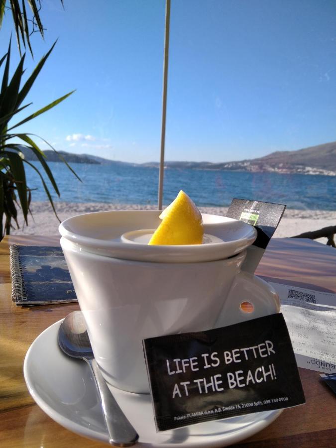 Apartment Alegria In Okrug With Heated Pool, Sea View, Jacuzzi, Wifi Trogir Eksteriør billede