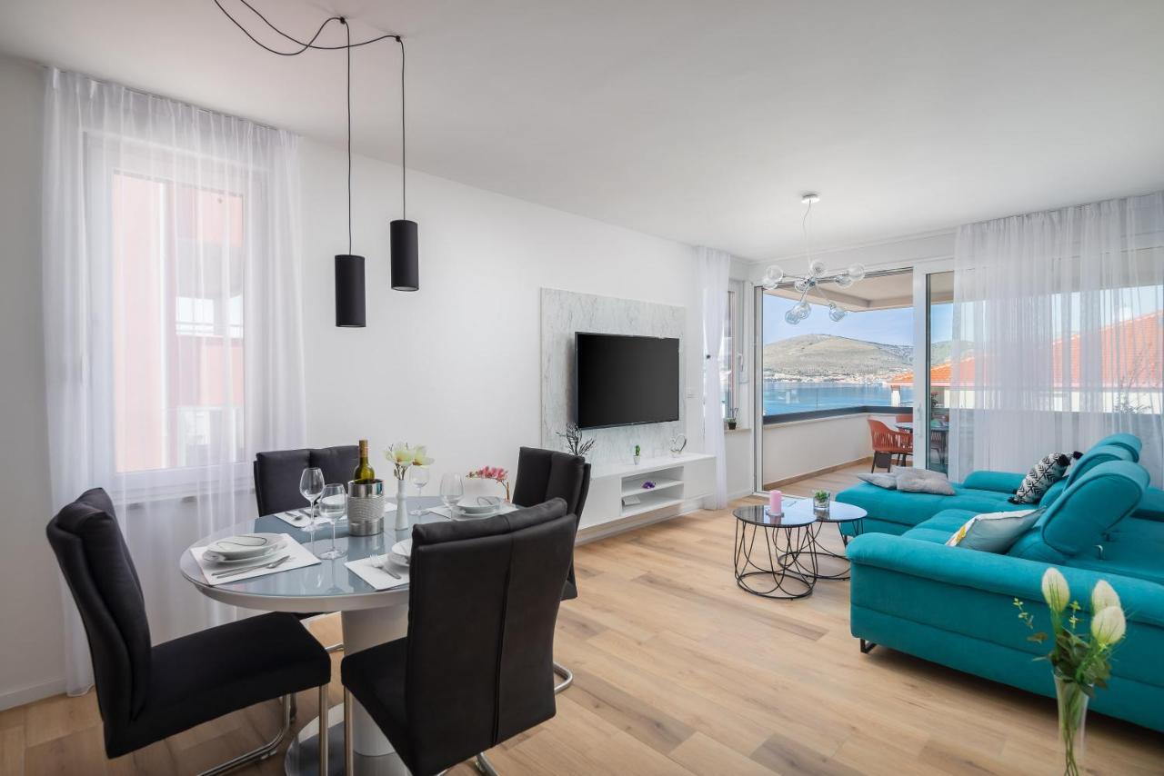 Apartment Alegria In Okrug With Heated Pool, Sea View, Jacuzzi, Wifi Trogir Eksteriør billede