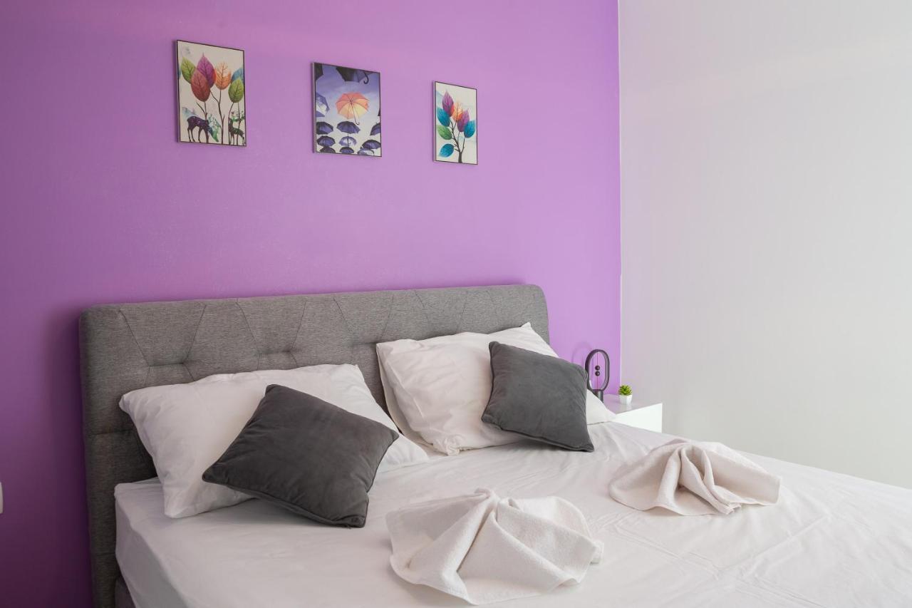 Apartment Alegria In Okrug With Heated Pool, Sea View, Jacuzzi, Wifi Trogir Eksteriør billede