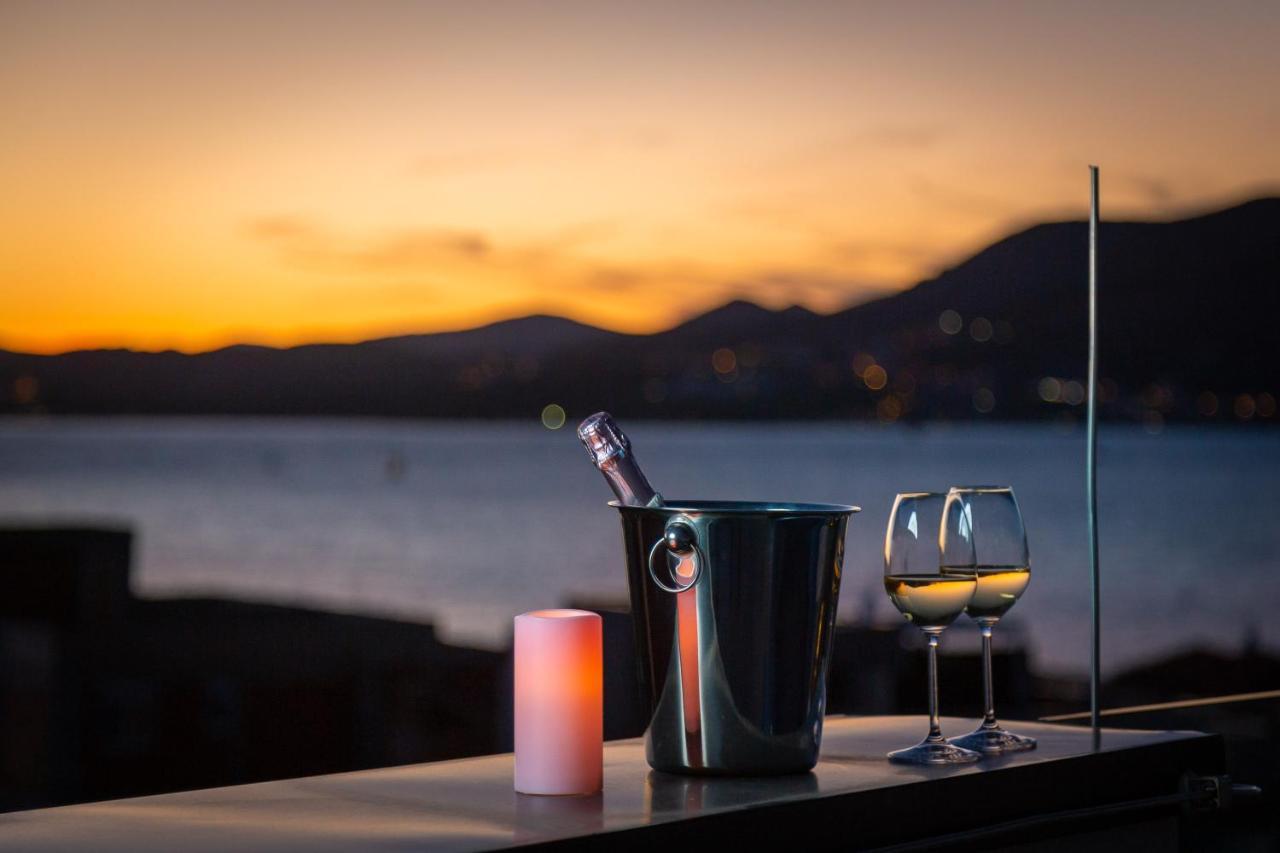 Apartment Alegria In Okrug With Heated Pool, Sea View, Jacuzzi, Wifi Trogir Eksteriør billede